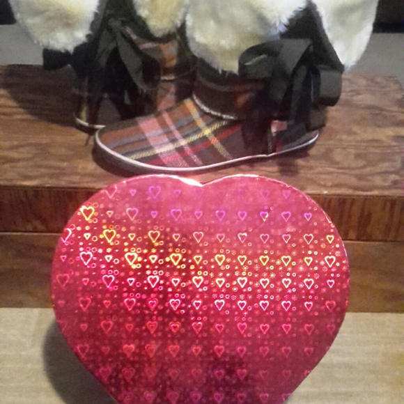 Women's 8 1/2 faux fur lined boots - Picture 5 of 5